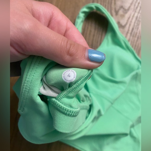 Green lululemon align tank. Size 4 - Picture 3 of 3